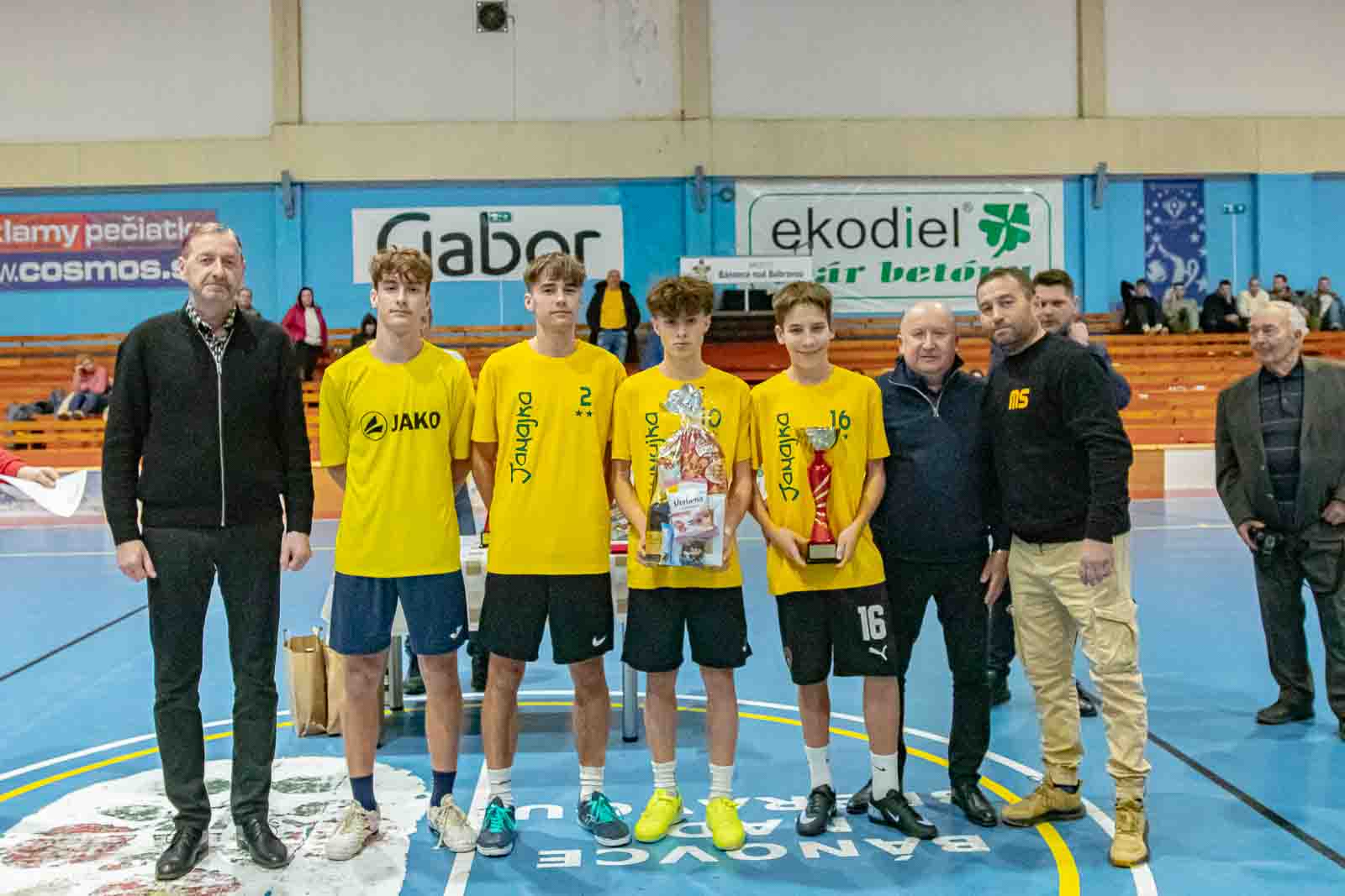 Primátor Trgina a Jamajka web.